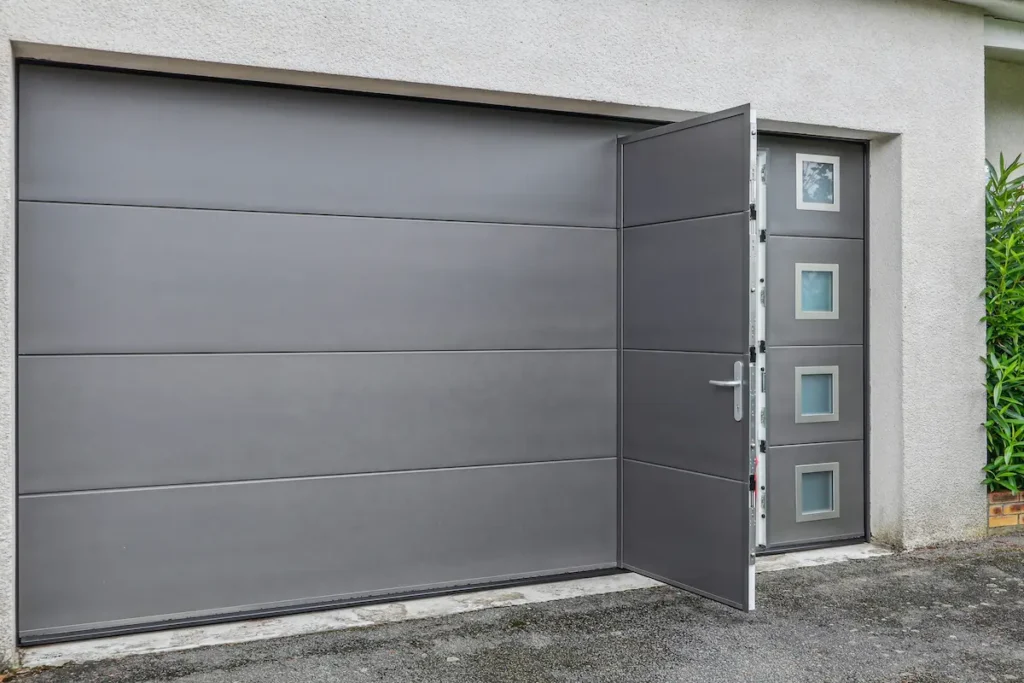 CARSEC PRO met garagedeur Soprofen