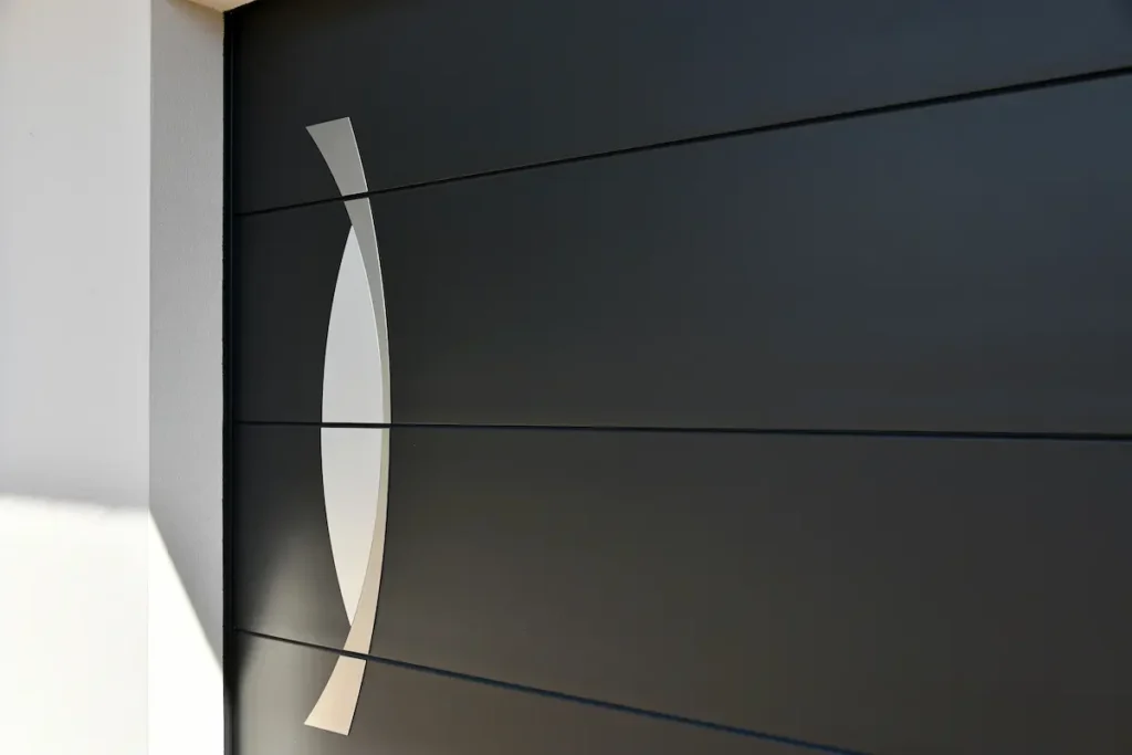 Garagedeur CARSEC PRO met sierprofiel Soprofen